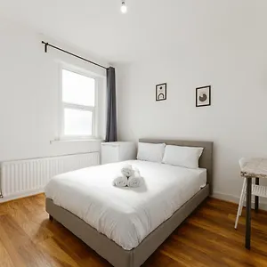 Casa de hóspedes Leyton Comfy Double -50 Londres