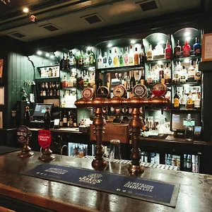 Inn The Bull And The Hide ****