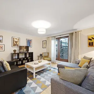 2 Bed Chic Near Shoreditch & Liverpool St Free Wifi & Parking By Aparts Apartment